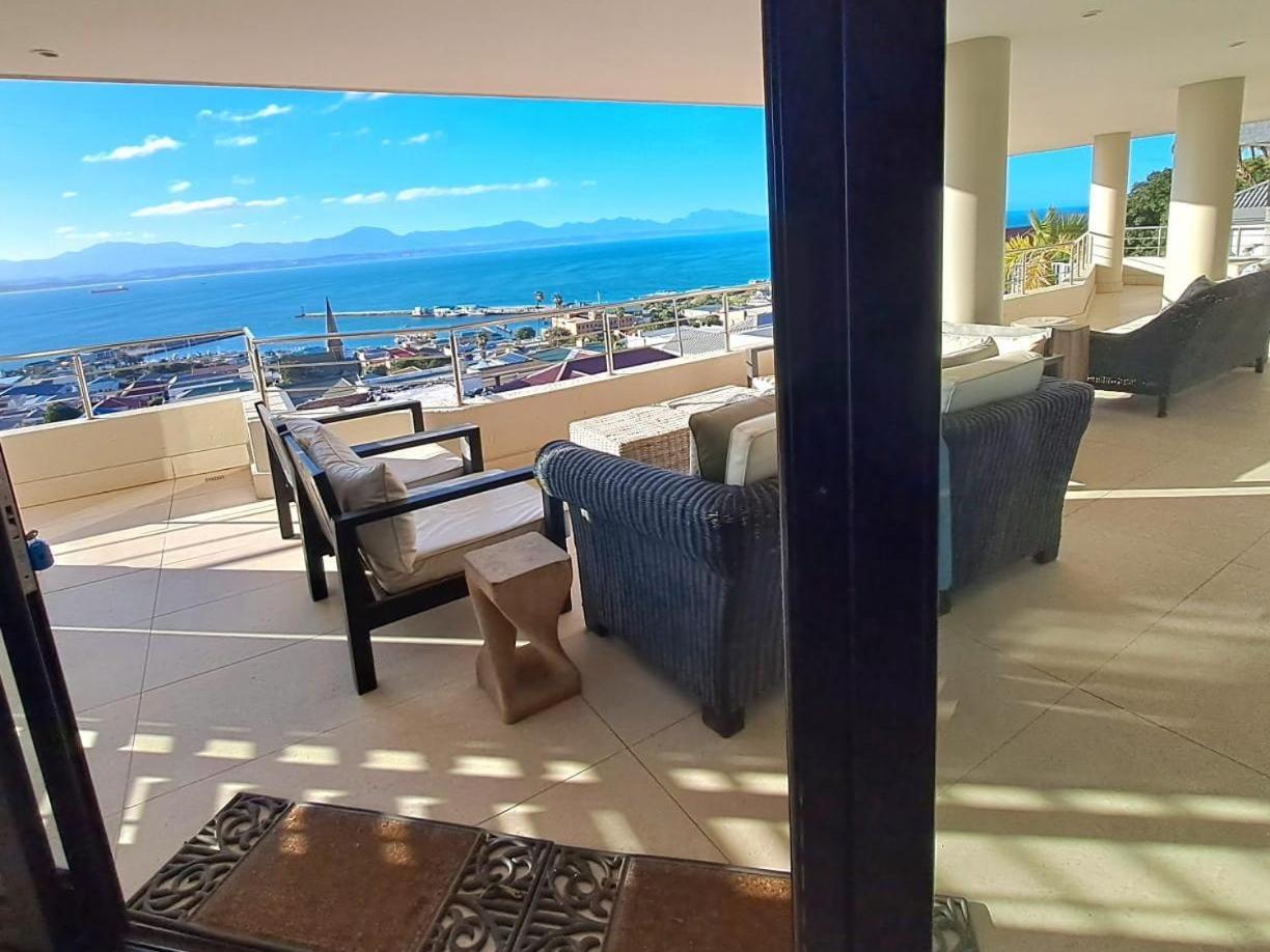 Ana'S Place Apartments موسيلباي الغرفة الصورة