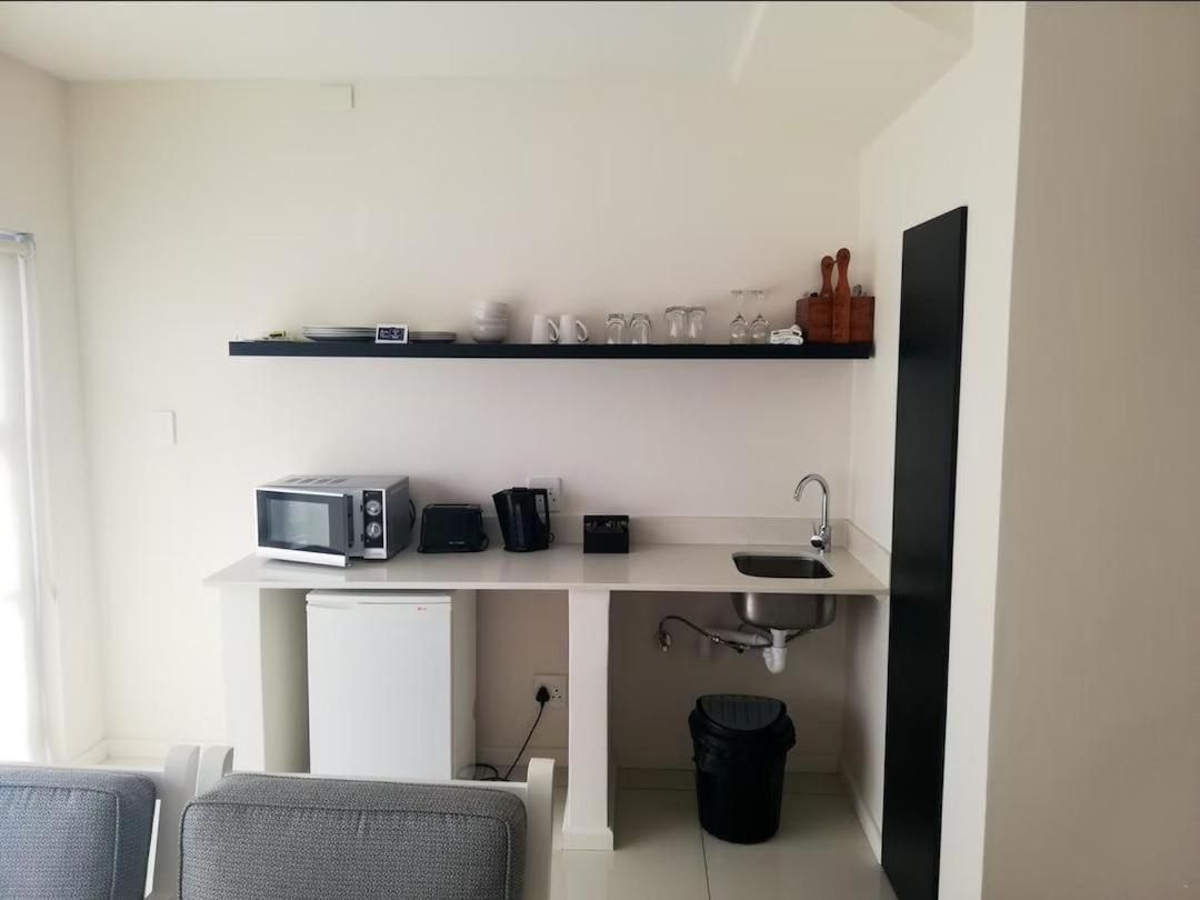 Ana'S Place Apartments موسيلباي الغرفة الصورة