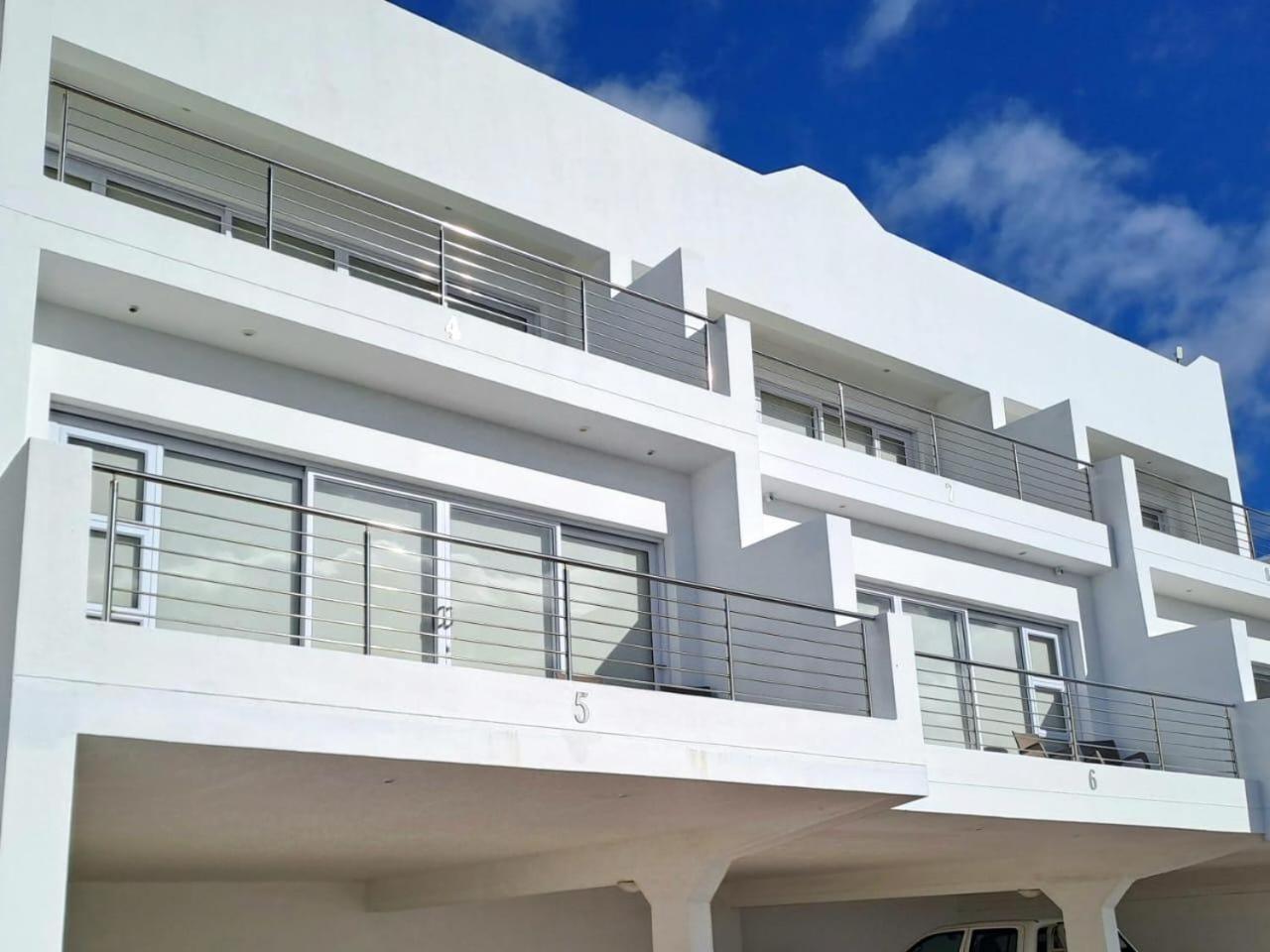 Ana'S Place Apartments موسيلباي الغرفة الصورة