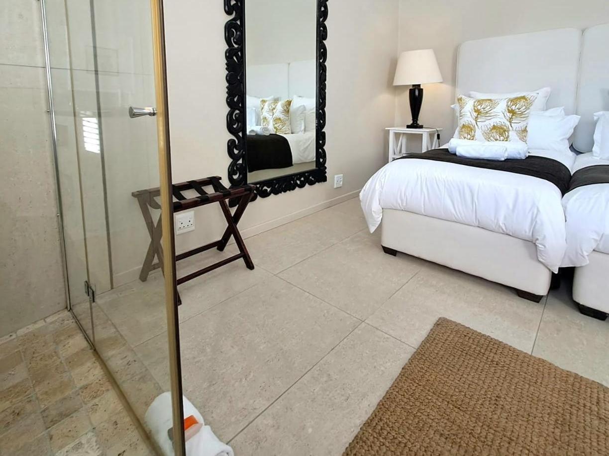 Ana'S Place Apartments موسيلباي الغرفة الصورة